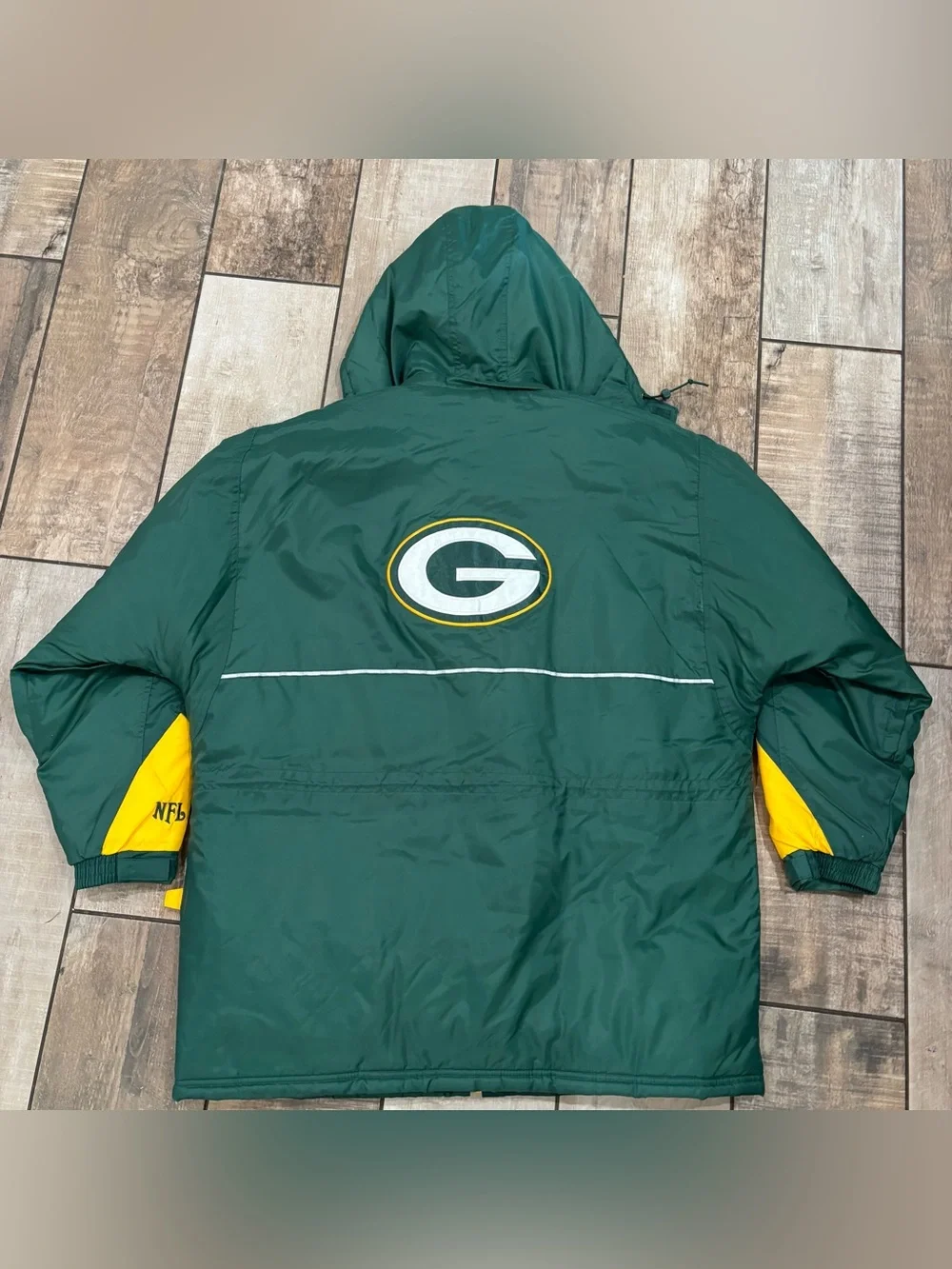 NFL Green Bay Packers green heavyweight puffer jacket  men’s size XL